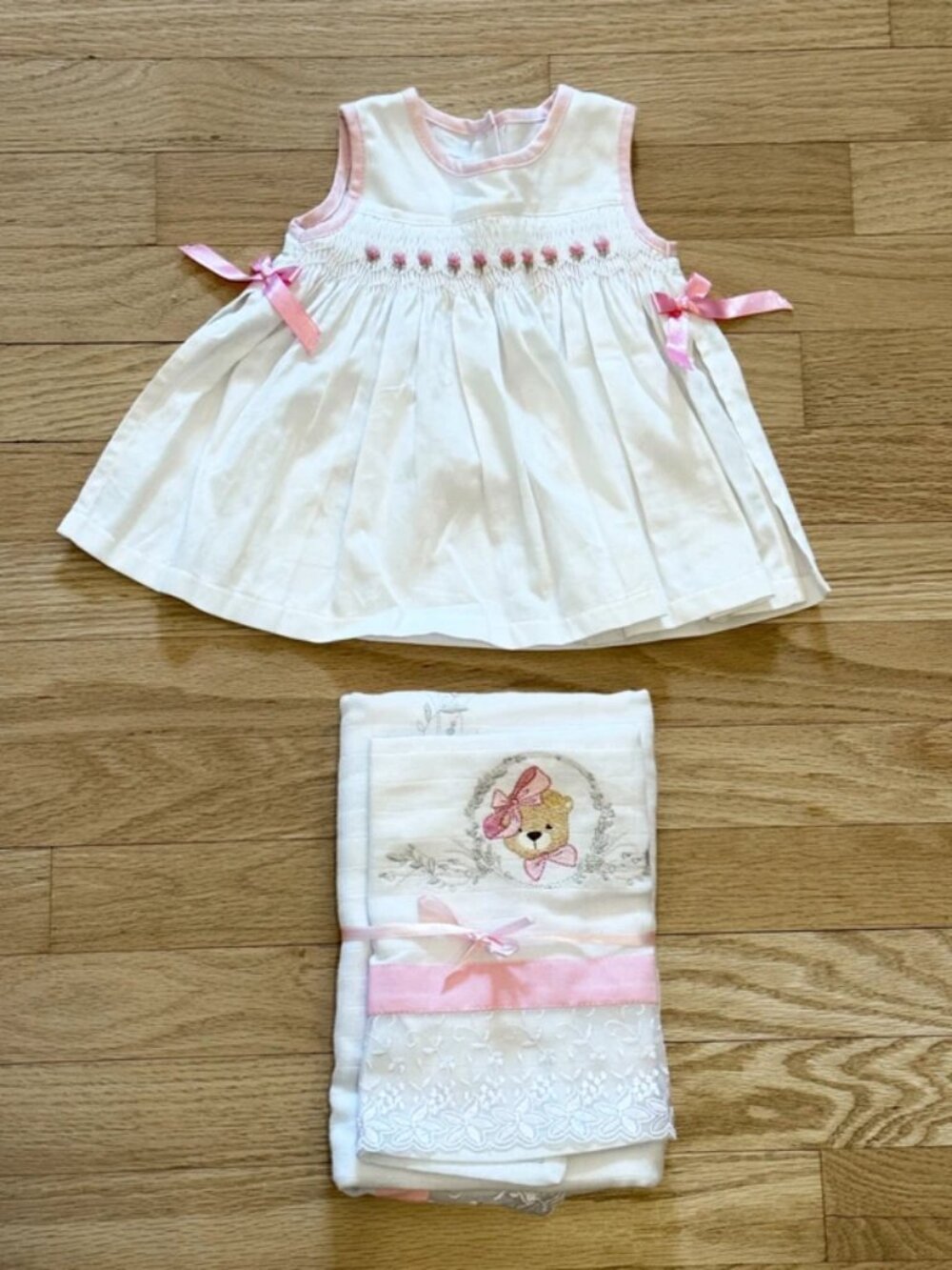 Handmade Smocked Baby Dress Set 0-3M Blanket Burp Cloth White Pink Colombia